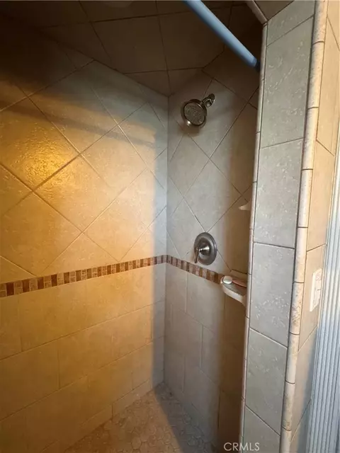 Bath - 3261 N Kenora, Spring Valley, CA 91977 photo 2 of 4
