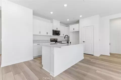 Entry Way - 1222 Kent Cir, Perris, CA 92571 photo 2 of 8