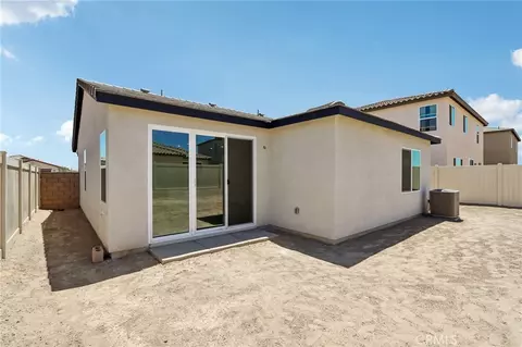 Exterior - 1222 Kent Cir, Perris, CA 92571 photo 5 of 8