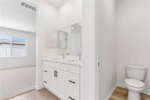 Entry Way - 1222 Kent Cir, Perris, CA 92571 photo 7 of 8