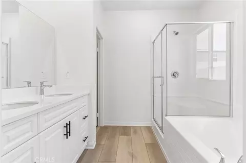 Entry Way - 1222 Kent Cir, Perris, CA 92571 photo 5 of 8