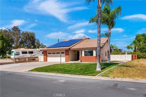 30150 Cove View St, Canyon Lake, CA 92587