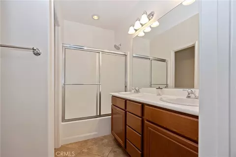 Bath - 31205 Strawberry Tree, Temecula, CA 92592 photo 1 of 3