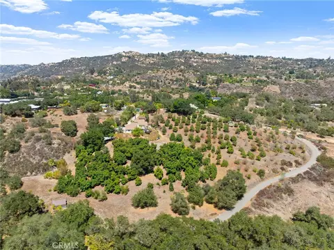 View/Area - 1832 Camino Rainbow, Fallbrook, CA 92028 photo 2 of 4