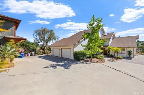 Exterior - 1832 Camino Rainbow, Fallbrook, CA 92028 photo 4 of 23