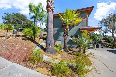 Exterior - 1832 Camino Rainbow, Fallbrook, CA 92028 photo 2 of 23