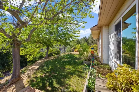 Exterior - 1832 Camino Rainbow, Fallbrook, CA 92028 photo 10 of 23
