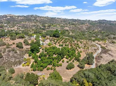 View/Area - 1832 Camino Rainbow, Fallbrook, CA 92028 photo 3 of 4
