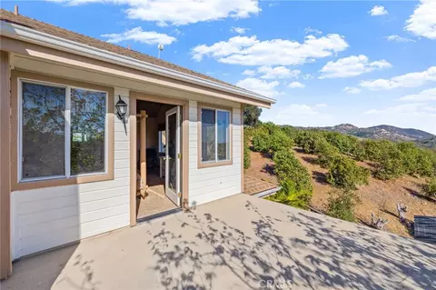 Exterior - 1832 Camino Rainbow, Fallbrook, CA 92028 photo 6 of 23