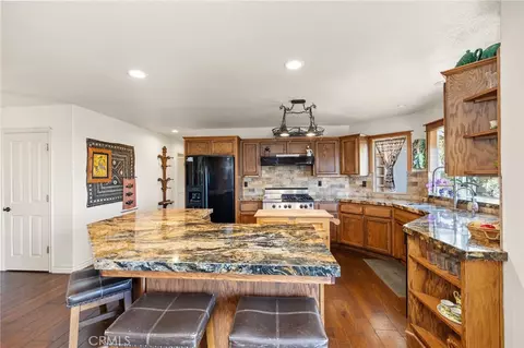 Kitchen - 1832 Camino Rainbow, Fallbrook, CA 92028 photo 2 of 6