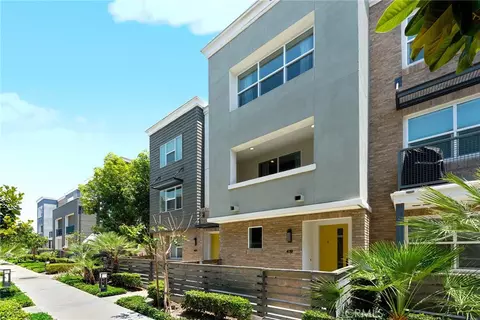 419 Falcon Pl, Covina, CA 91723