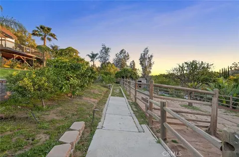Exterior - 3890 Forbell Pl, Fallbrook, CA 92028 photo 16 of 18