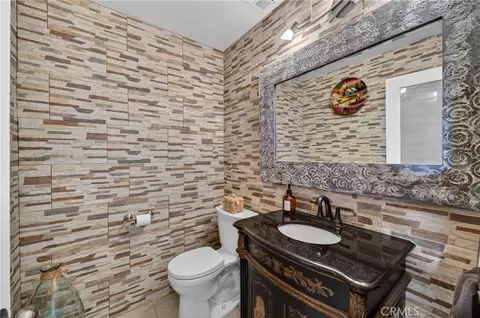 Bath - 3890 Forbell Pl, Fallbrook, CA 92028 photo 1 of 5