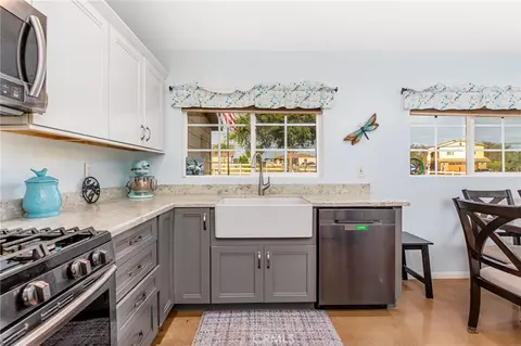 Kitchen - 27331 Plum St, Perris, CA 92570 photo 3 of 3