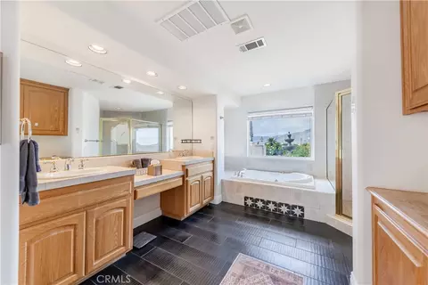 Bath - 20491 Carancho Rd, Temecula, CA 92590 photo 2 of 4
