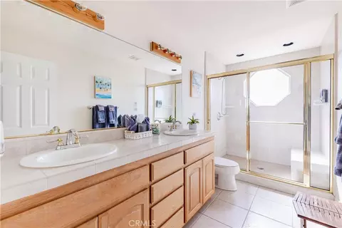 Bath - 20491 Carancho Rd, Temecula, CA 92590 photo 4 of 4