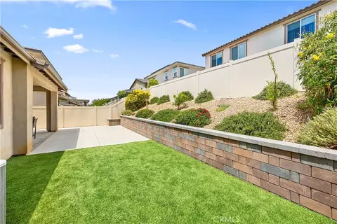 Exterior - 32246 Hillstone St, Temecula, CA 92591 photo 4 of 12