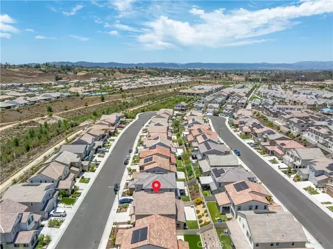 View/Area - 32246 Hillstone St, Temecula, CA 92591 photo 2 of 13