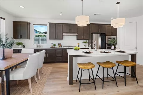 Kitchen - 32246 Hillstone St, Temecula, CA 92591 photo 2 of 4