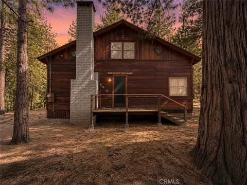 25400 Marion Ridge Dr, Idyllwild, CA 92549
