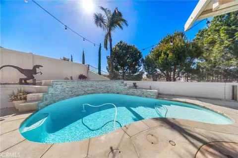Exterior - 33938 Abbey Rd, Temecula, CA 92592 photo 3 of 4