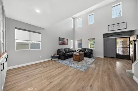 Entry Way - 33938 Abbey Rd, Temecula, CA 92592 photo 3 of 4