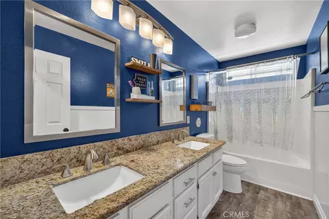Bath - 33938 Abbey Rd, Temecula, CA 92592 photo 1 of 3