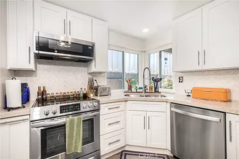 Kitchen - 3524 Sky Hvn, Oceanside, CA 92056 photo 1 of 3