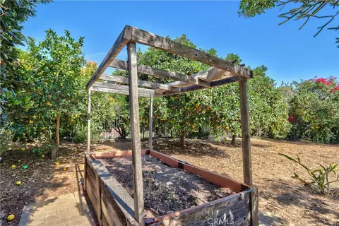 Exterior - 1549 Mcdonald, Fallbrook, CA 92028 photo 16 of 28