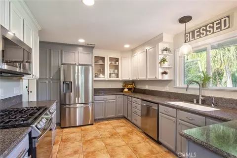 Kitchen - 1549 Mcdonald, Fallbrook, CA 92028 photo 3 of 4