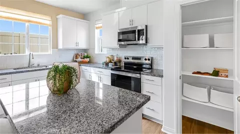 Kitchen - 1725 Phantom Ln, Rialto, CA 92376 photo 2 of 2
