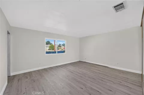 Living - 8167 Windsor Ave, Hesperia, CA 92345 photo 6 of 6