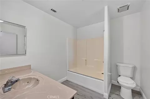 Bath - 8167 Windsor Ave, Hesperia, CA 92345 photo 3 of 3