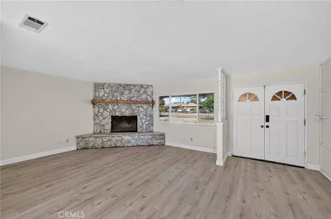 Living - 8167 Windsor Ave, Hesperia, CA 92345 photo 3 of 6