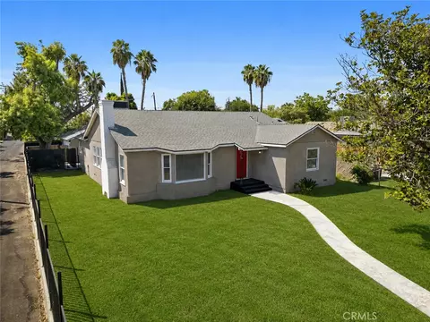 135 A, Bakersfield, CA 93304