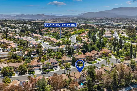 View/Area - 43683 Altamura Ct, Temecula, CA 92592 photo 2 of 4