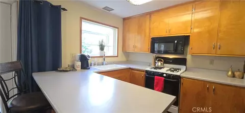Kitchen - 24032 Alpine Dr, Crestline, CA 92325 photo 3 of 3