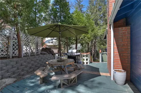 Exterior - 24032 Alpine Dr, Crestline, CA 92325 photo 12 of 14