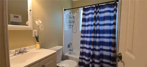 Bath - 24032 Alpine Dr, Crestline, CA 92325 photo 1 of 1