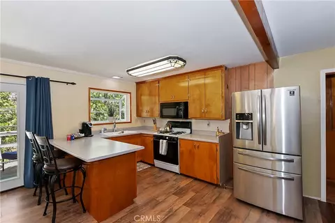 Kitchen - 24032 Alpine Dr, Crestline, CA 92325 photo 1 of 3