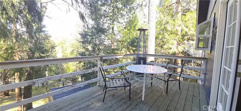 Exterior - 24032 Alpine Dr, Crestline, CA 92325 photo 2 of 8