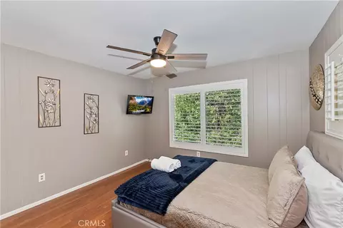 Bedroom - 24032 Alpine Dr, Crestline, CA 92325 photo 6 of 9