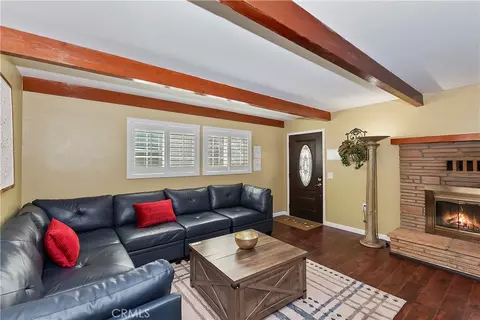 Living - 24032 Alpine Dr, Crestline, CA 92325 photo 4 of 9