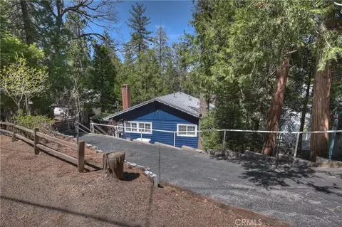 Exterior - 24032 Alpine Dr, Crestline, CA 92325 photo 4 of 14