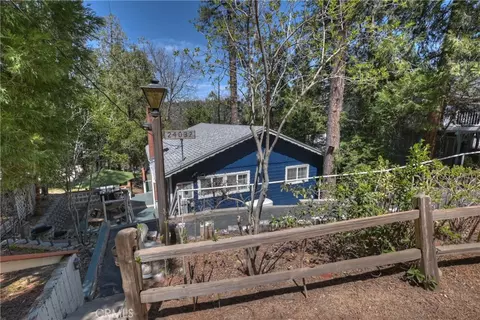 Exterior - 24032 Alpine Dr, Crestline, CA 92325 photo 3 of 14