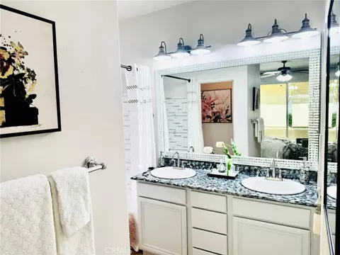 Bath - 44942 Bellflower, Temecula, CA 92592 photo 2 of 9