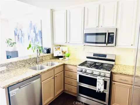 Kitchen - 44942 Bellflower, Temecula, CA 92592 photo 5 of 5
