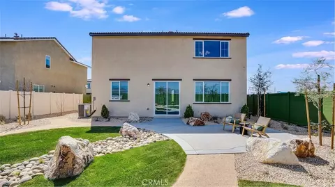 Exterior - 17883 Mckenzie Ct, Hesperia, CA 92345 photo 2 of 3