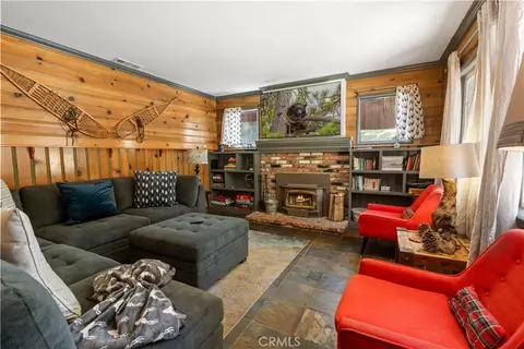 Living - 920 Tinkerbell, Big Bear City, CA 92314 photo 1 of 2