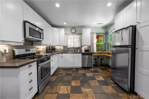 Kitchen - 920 Tinkerbell, Big Bear City, CA 92314 photo 1 of 2